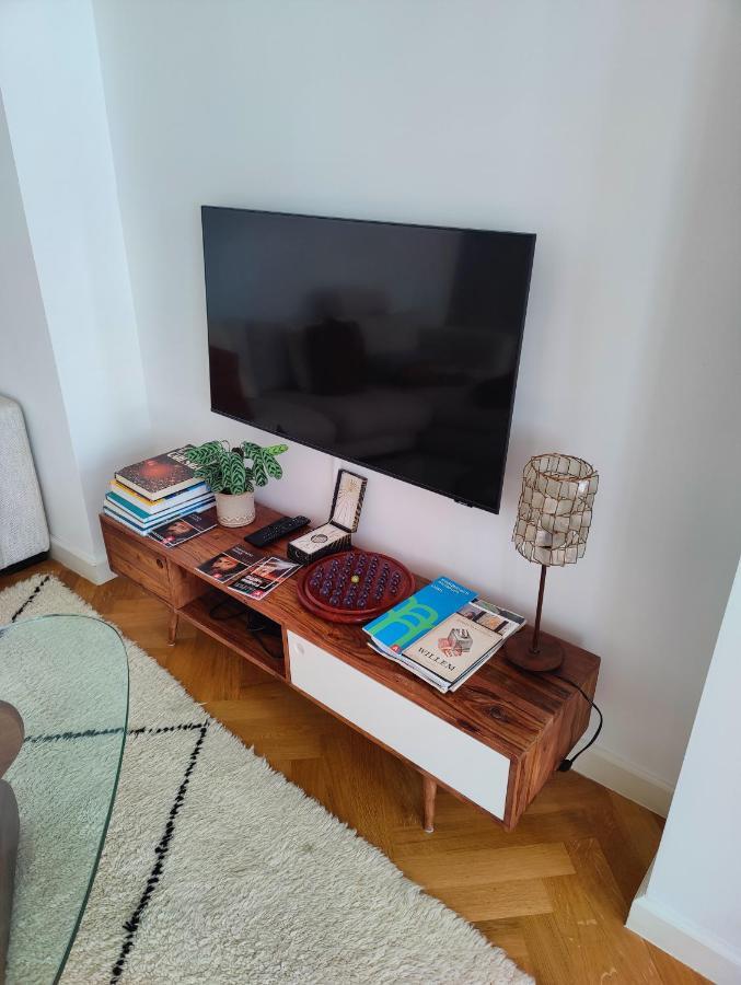 Traditional Chic, High Ceilings' Apt Aircos And Garage アントウェルペン エクステリア 写真