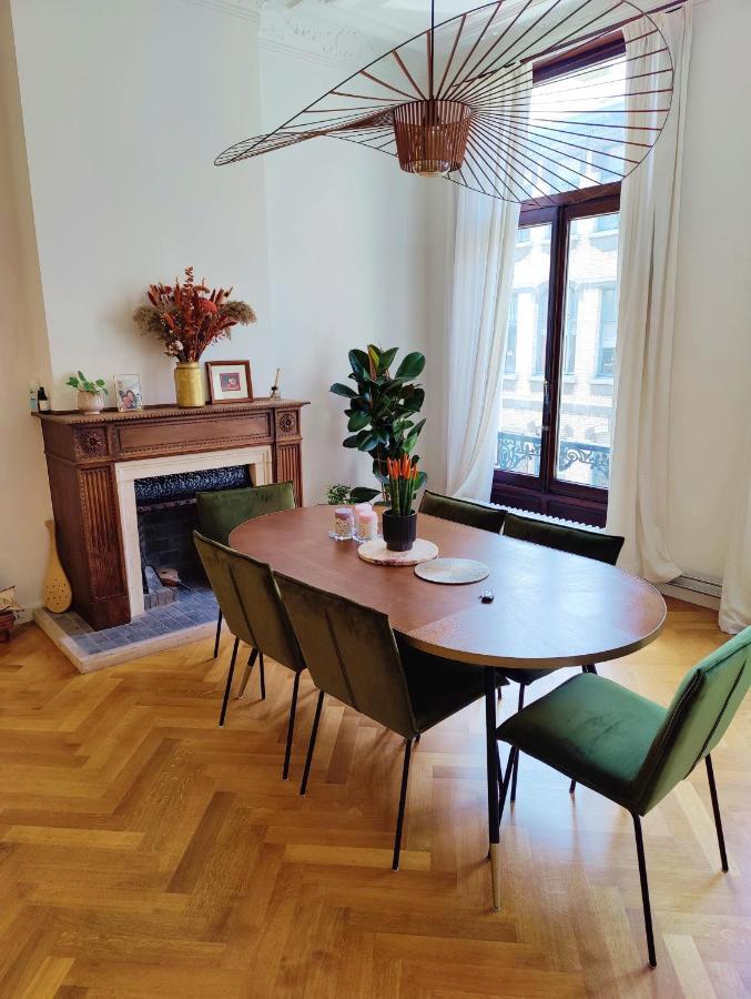 Traditional Chic, High Ceilings' Apt Aircos And Garage アントウェルペン エクステリア 写真