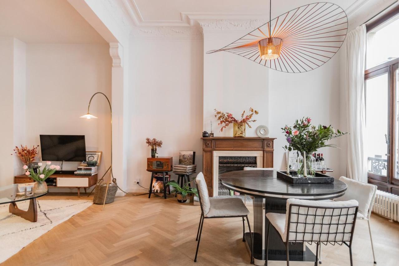 Traditional Chic, High Ceilings' Apt Aircos And Garage アントウェルペン エクステリア 写真